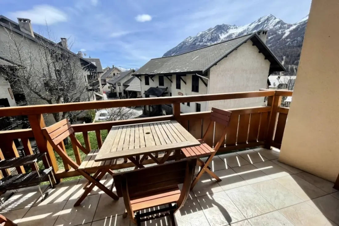 Balcony & Calme Face Aux Cimes