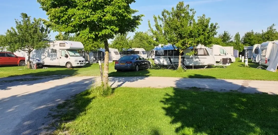 Camping Paradies Franken4 Sterren★★★★