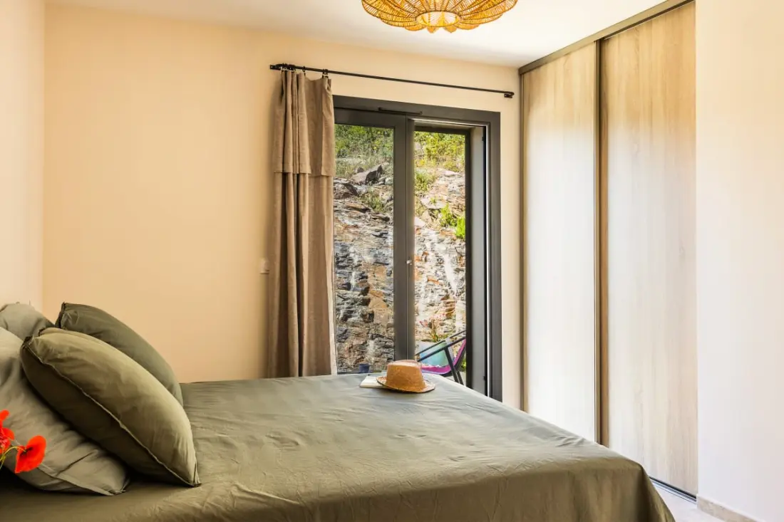 Villa Roccia között a tenger és a hegy között magánmedencével