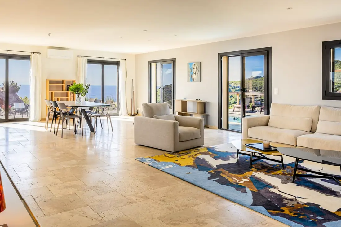 Villa Roccia között a tenger és a hegy között magánmedencével