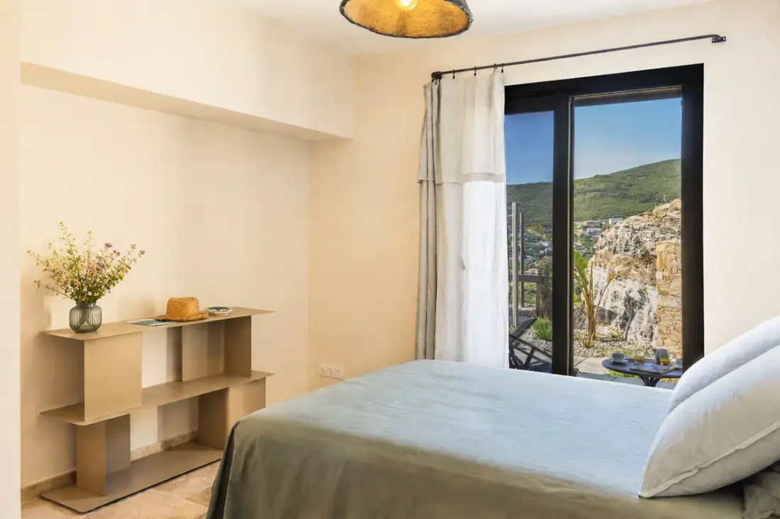 Villa Roccia között a tenger és a hegy között magánmedencével