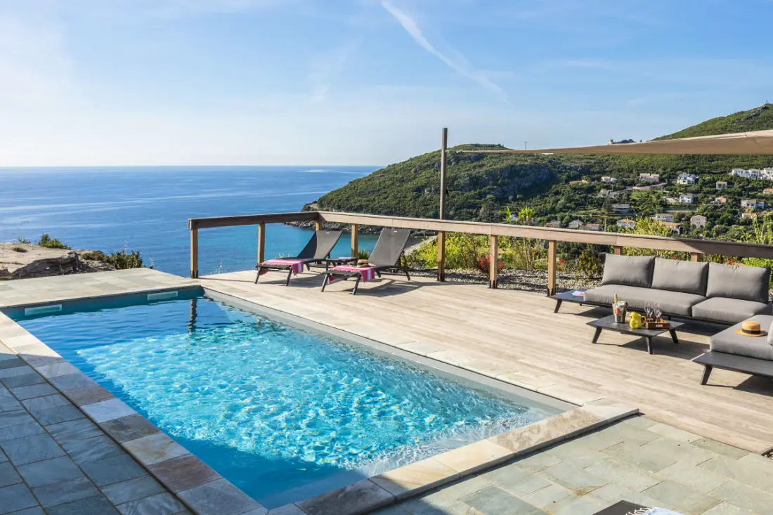 Villa Roccia között a tenger és a hegy között magánmedencével