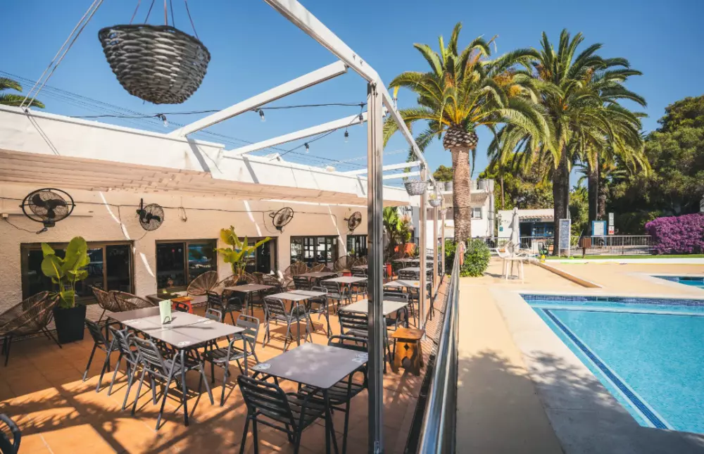 HolaCamp Sitges Relax by Viajes Velero