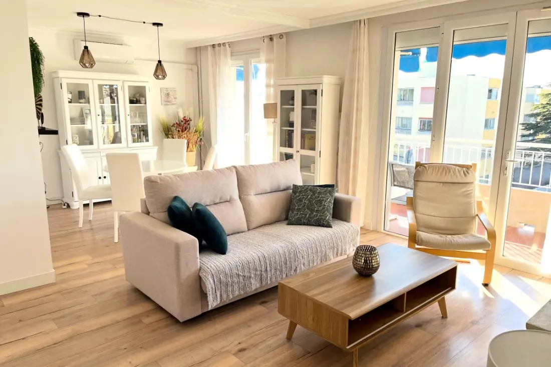 Appartement T3 met balkon dichtbij De La Mer