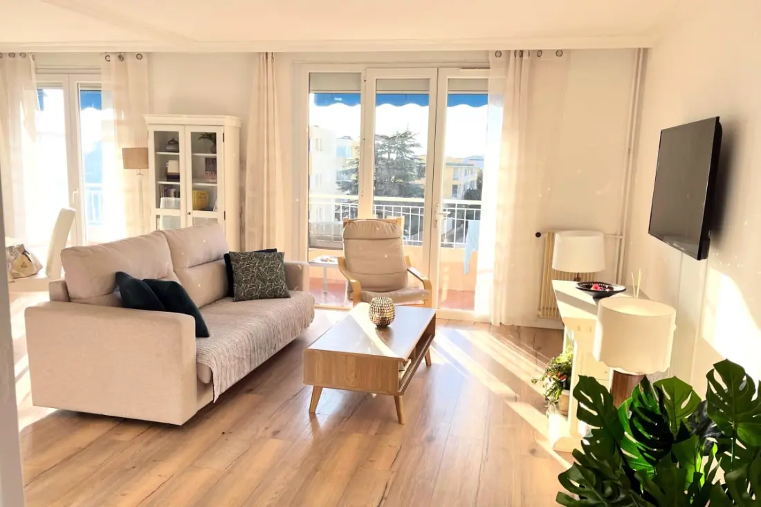 Appartement T3 met balkon dichtbij De La Mer