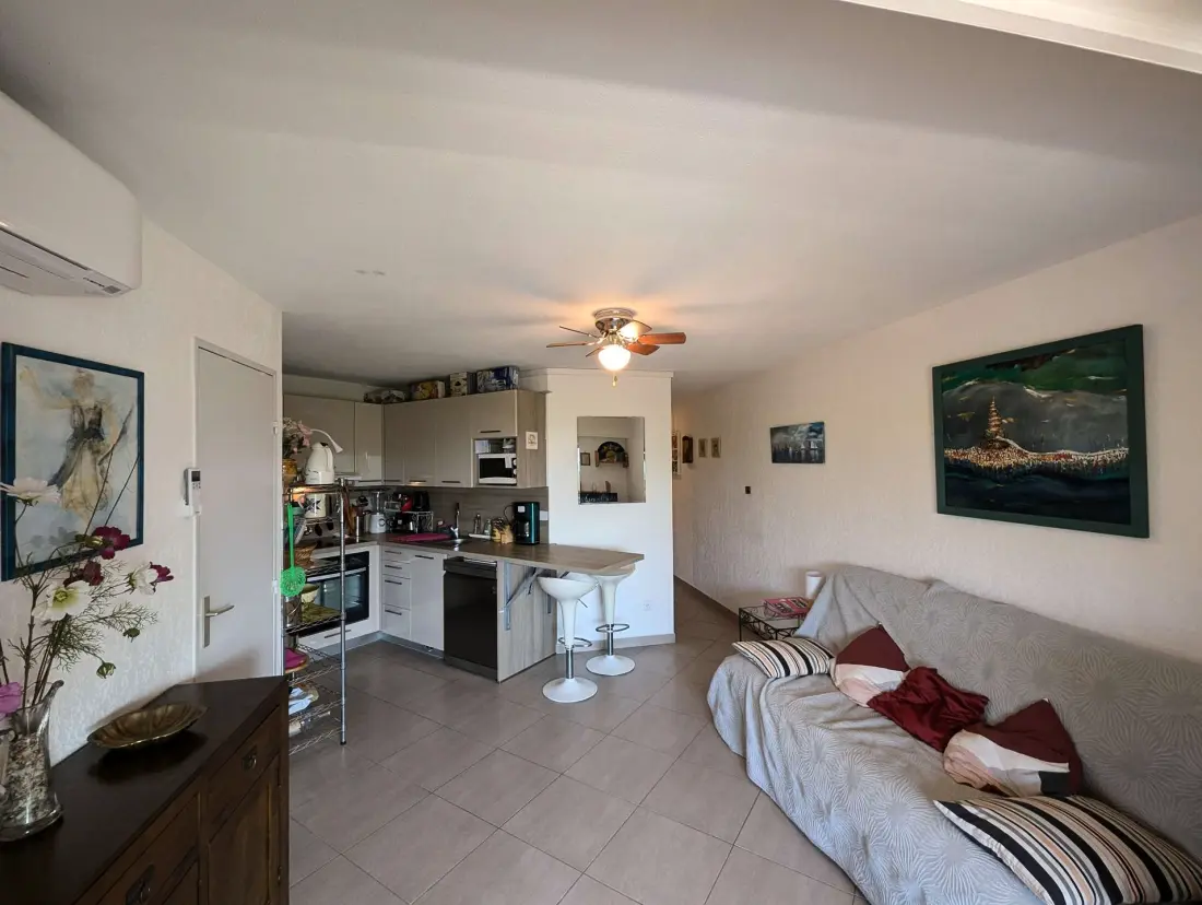 Marine Residence D'aryana