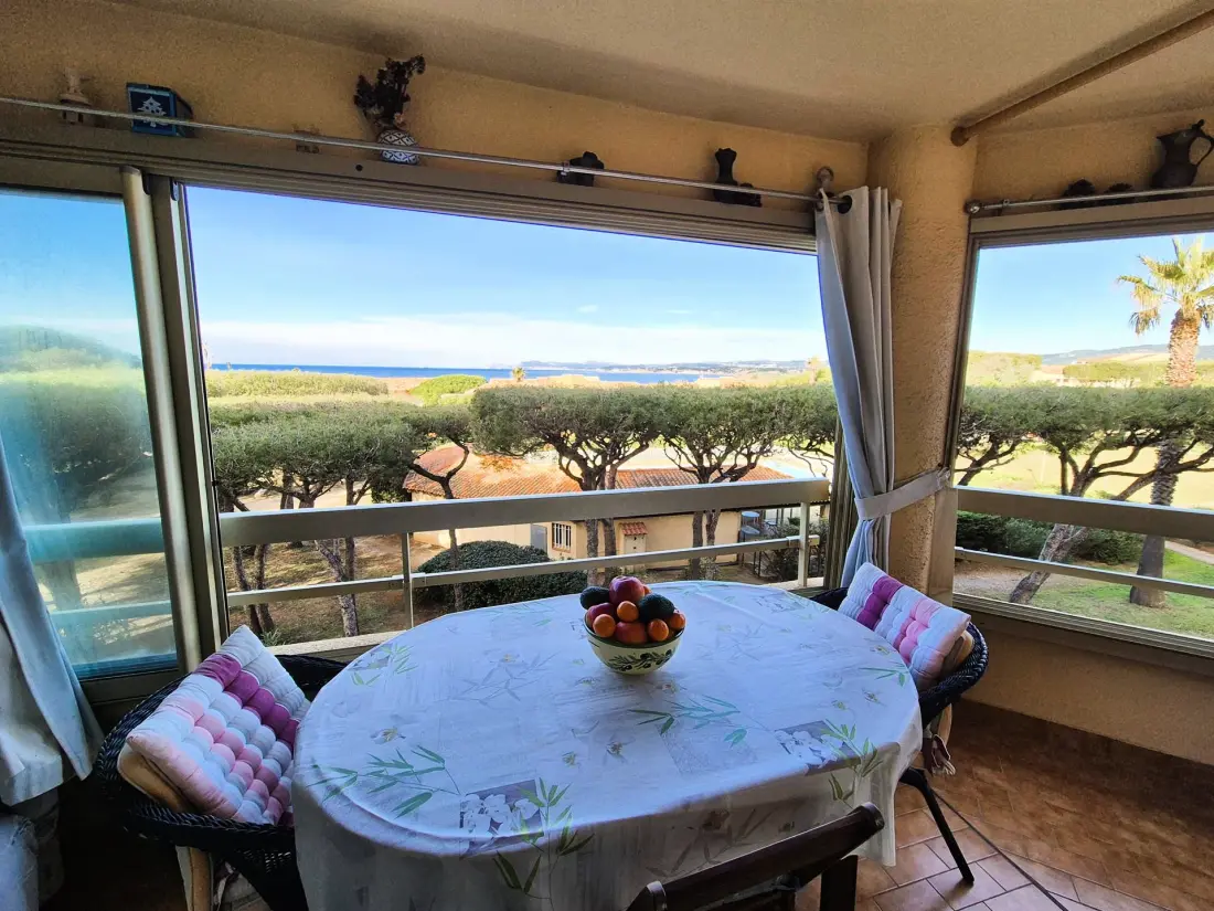 Marine Residence D'aryana