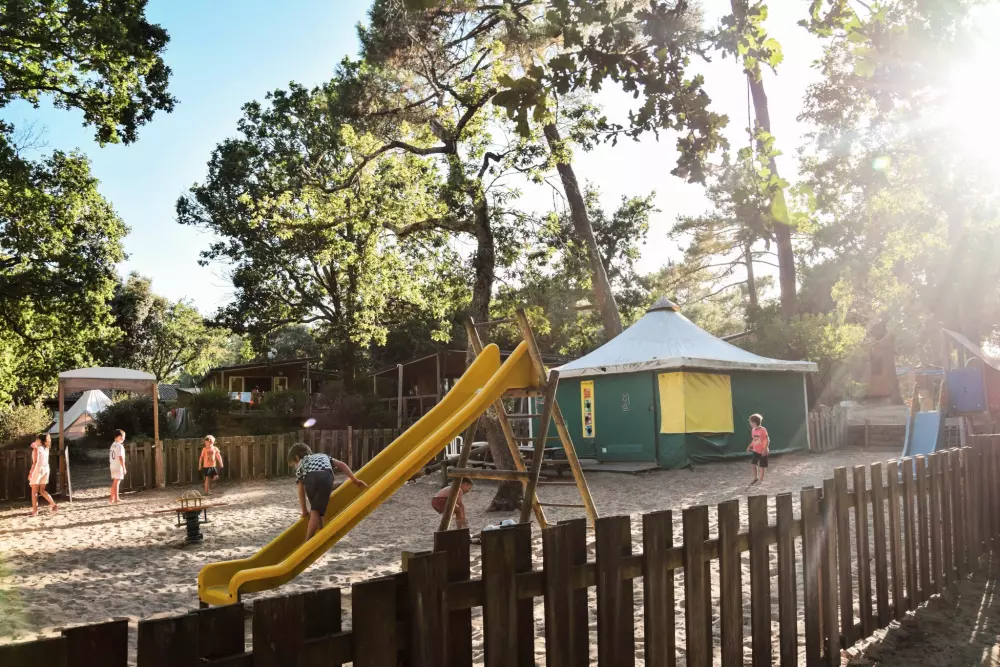 Camping des Pins - Soulac 4 Sterren★★★★