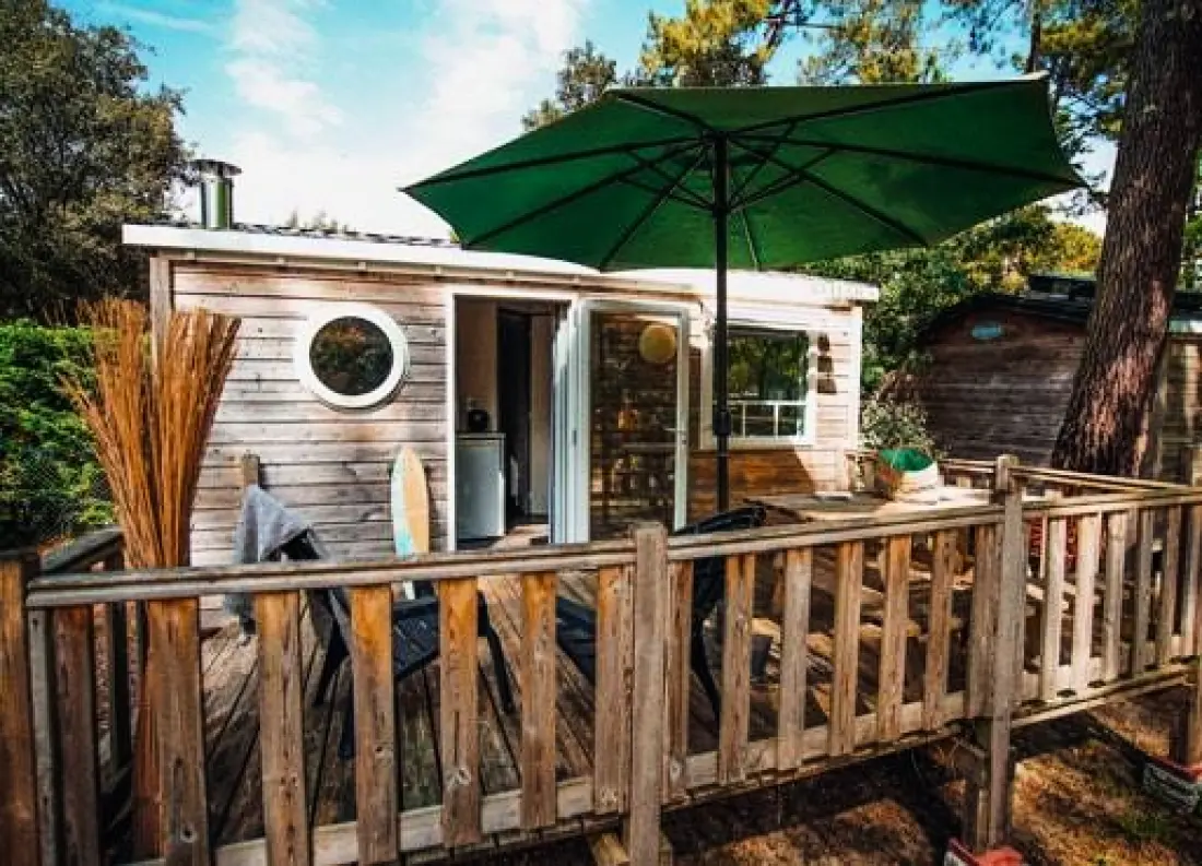 Nicoll's Camp/Pins 4 Estrellas★★★★