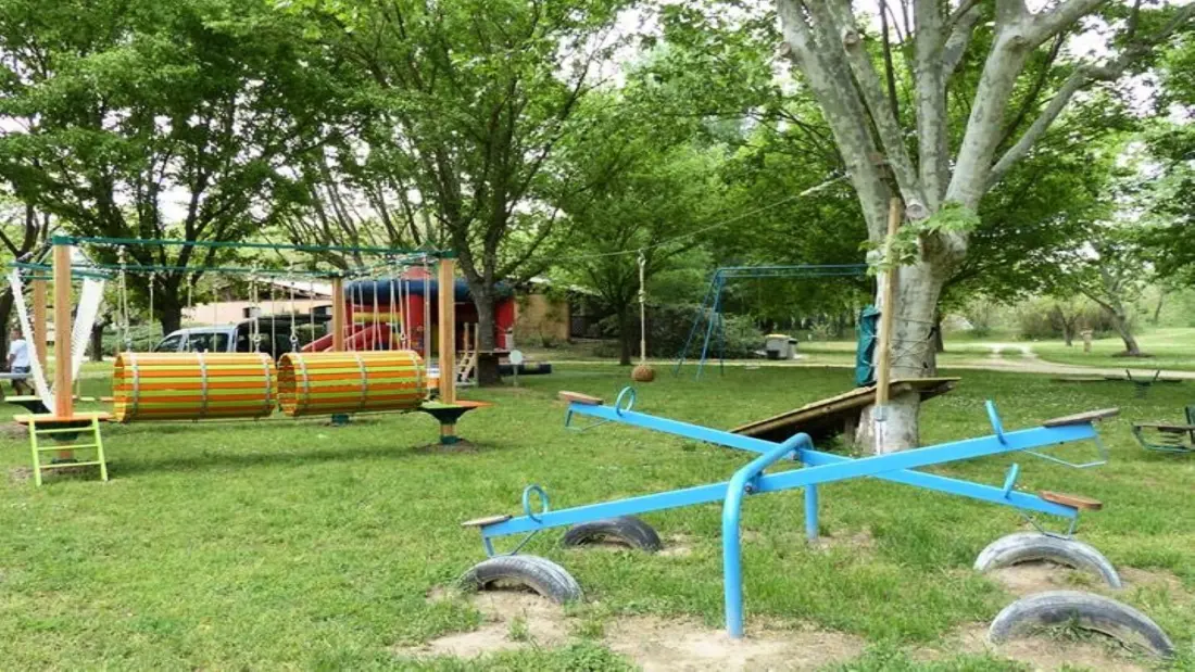 Campsite Tikayan Le Peyrolais 3 Csillagok★★★