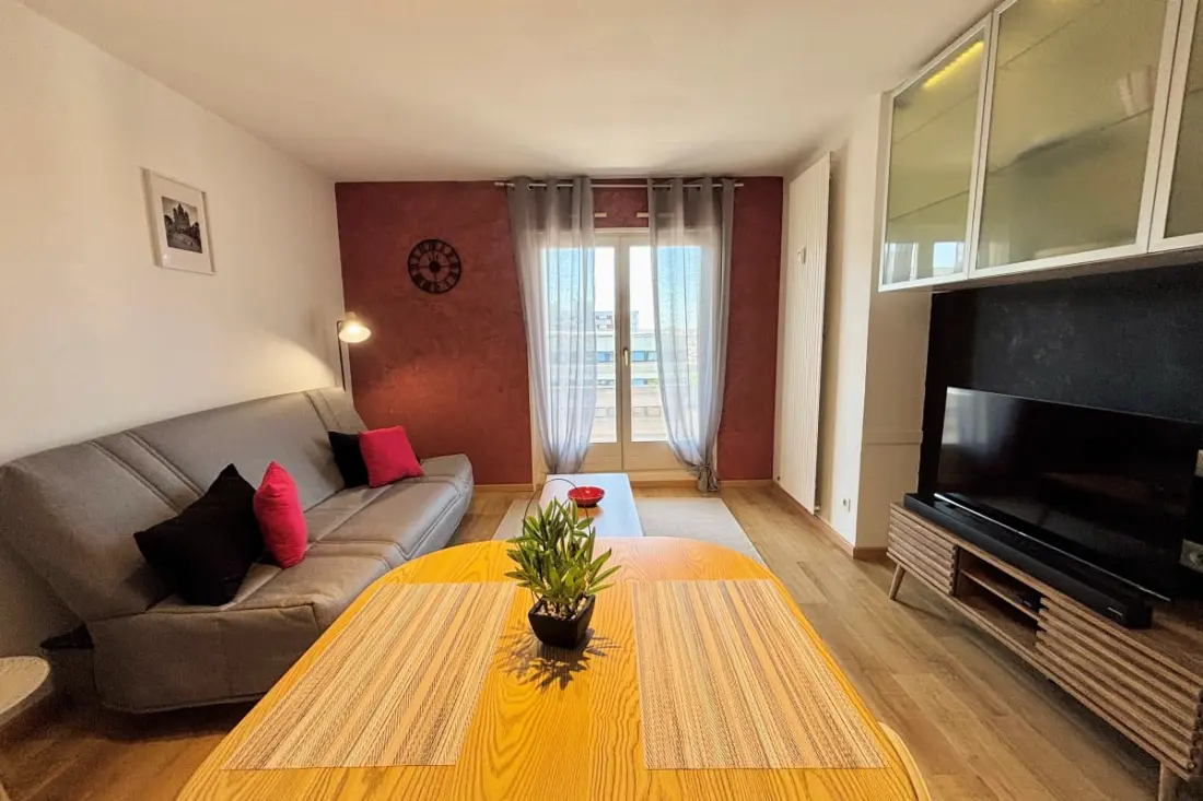Apartament 8 piętro z 2 Balkony