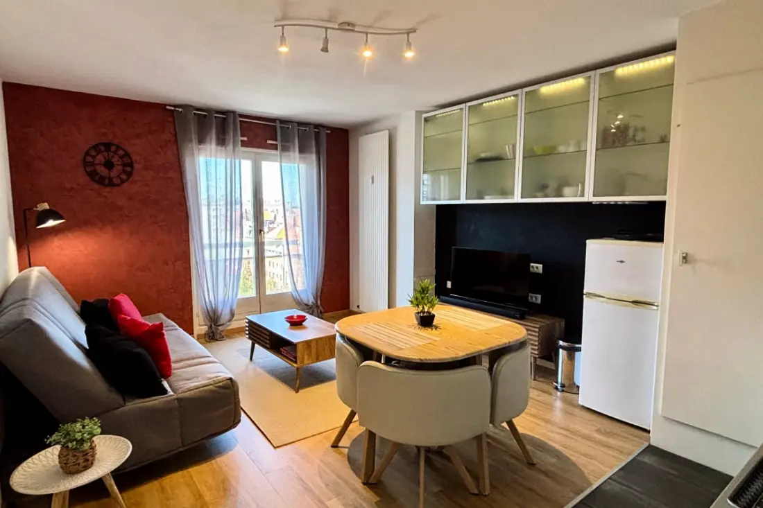 Apartament 8 piętro z 2 Balkony