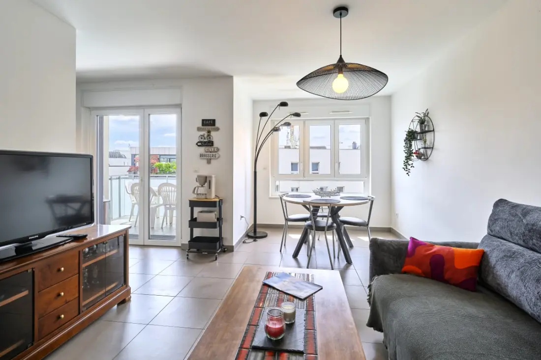 In de sterren - 2 slaapkamers in de buurt van het stadscentrum met parkeergelegenheid inbegrepen