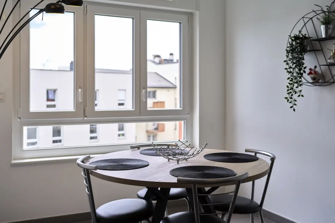 In de sterren - 2 slaapkamers in de buurt van het stadscentrum met parkeergelegenheid inbegrepen
