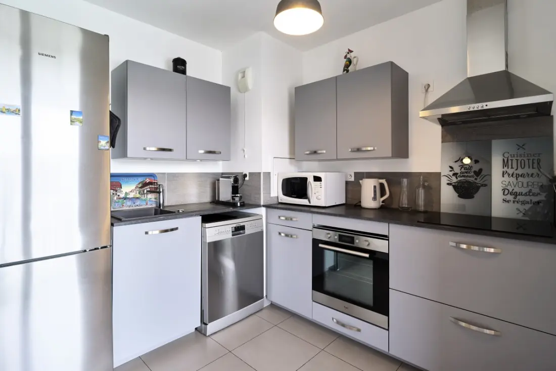 In de sterren - 2 slaapkamers in de buurt van het stadscentrum met parkeergelegenheid inbegrepen