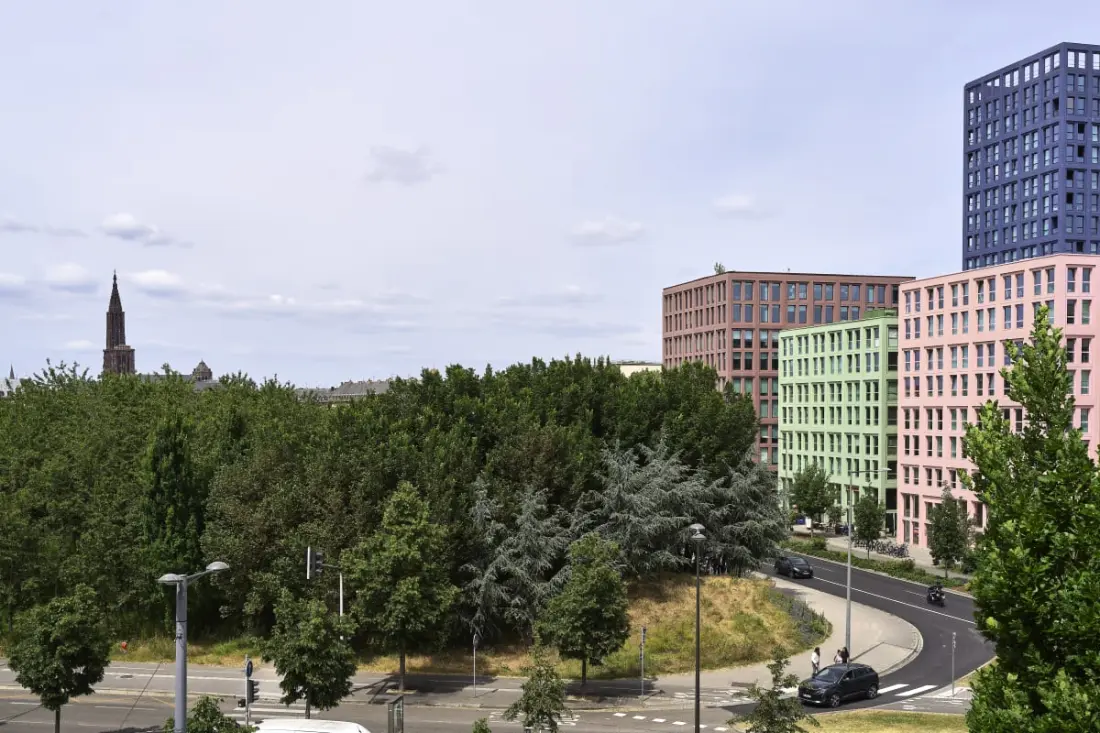 In de sterren - 2 slaapkamers in de buurt van het stadscentrum met parkeergelegenheid inbegrepen