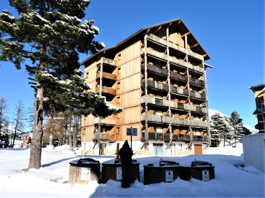 Superd Chalets Helianthema