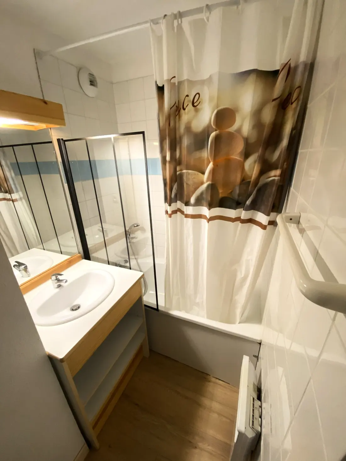 Chalets De Superd Helianthema