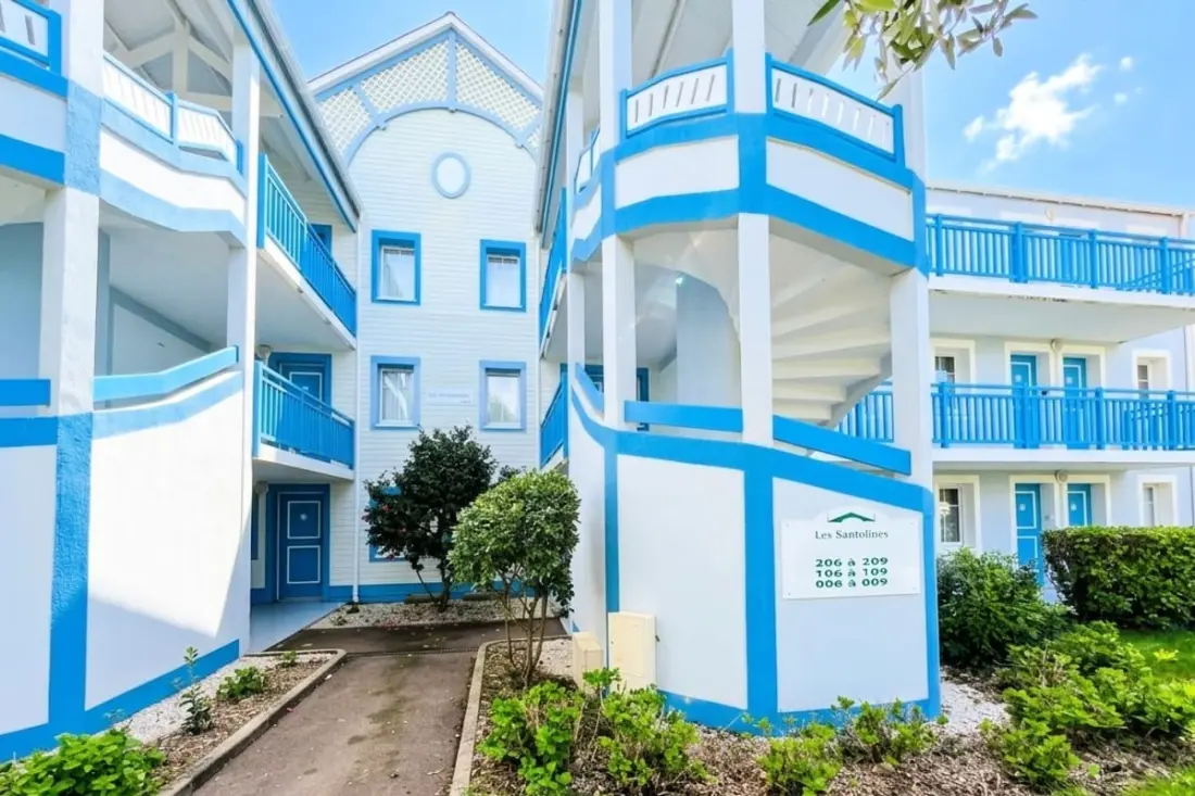 "Panoramic nézet a golfpályán " Balcony & Swimming pool"