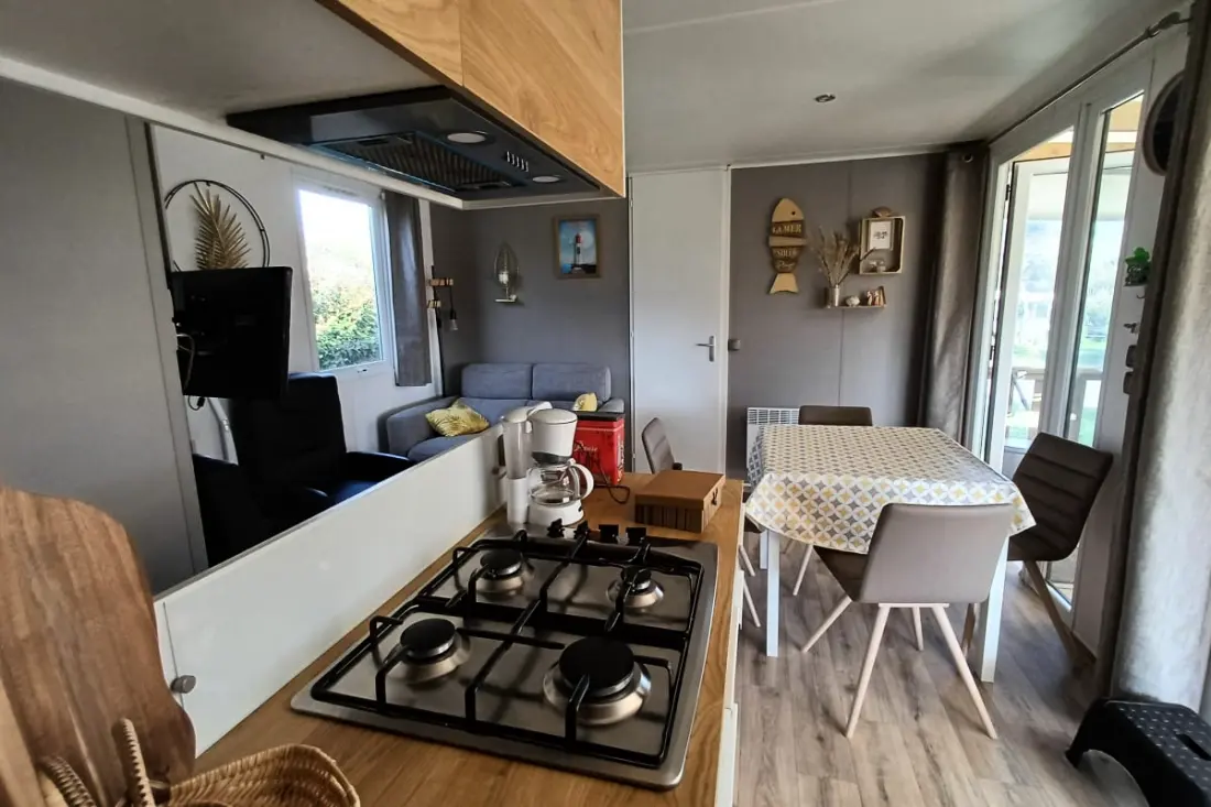 Superb Chalet a légkondicionáló, medencék, játékok