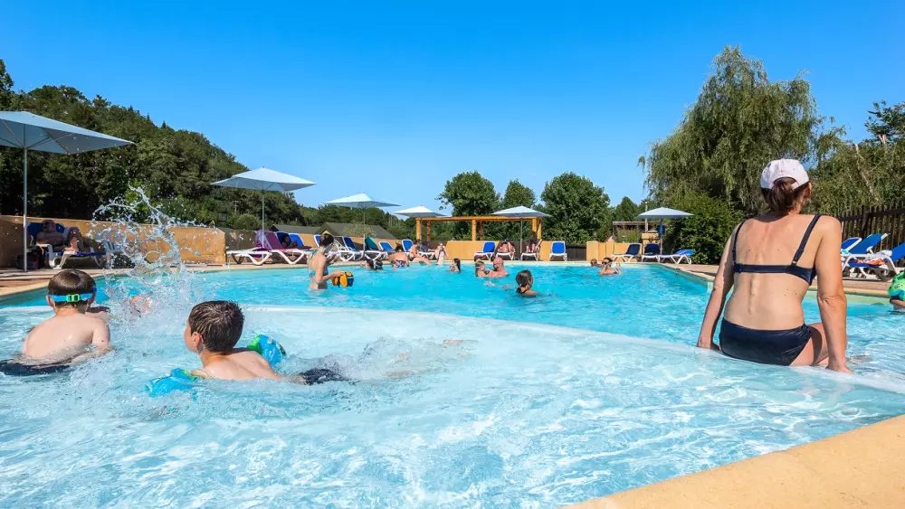 Camping Le Pont de Mazerat 41 étoiles★