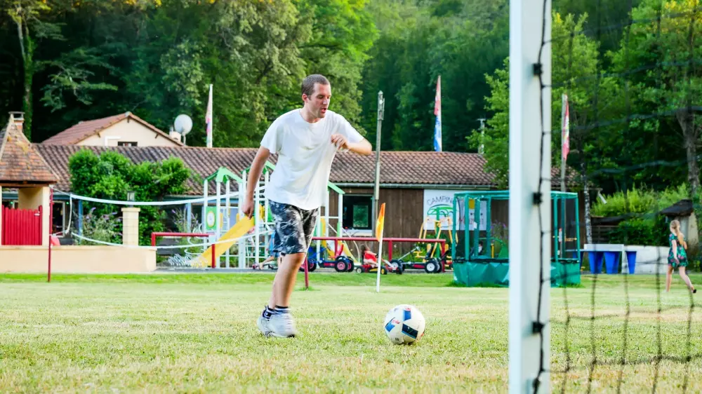 Camping Le Pont de Mazerat 41 étoiles★