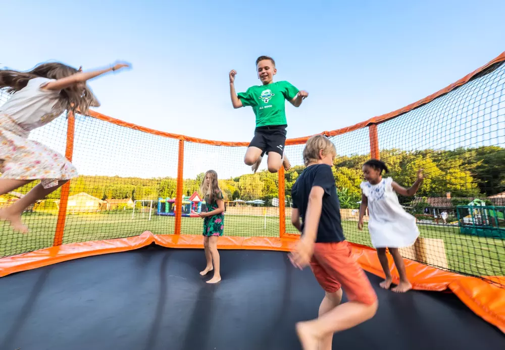 Camping Le Pont de Mazerat 41 étoiles★