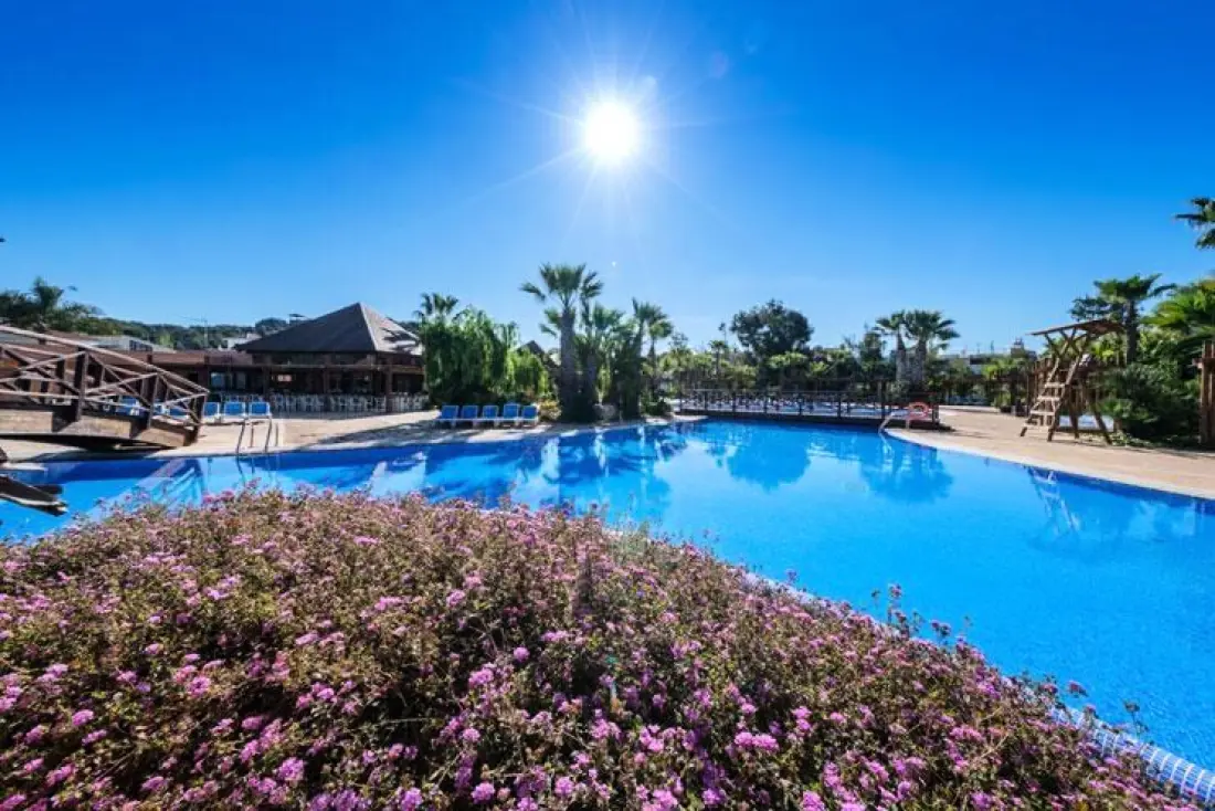 Campingplatz Estival Torre de la Mora by Viajes Velero 2 Sterne★★