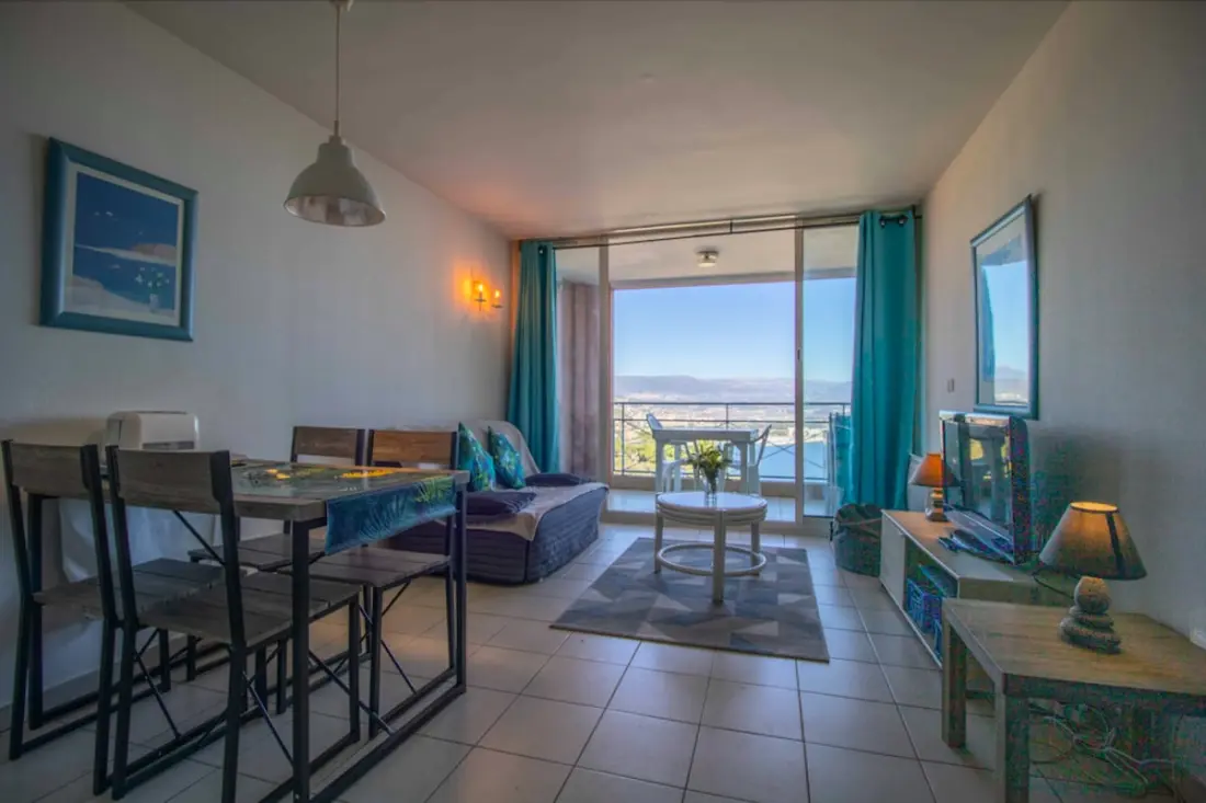 Superb 32m2 With Balcony And Magnificent Sea View