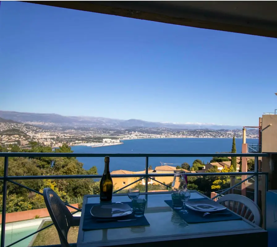 Superb 32m2 With Balcony And Magnificent Sea View