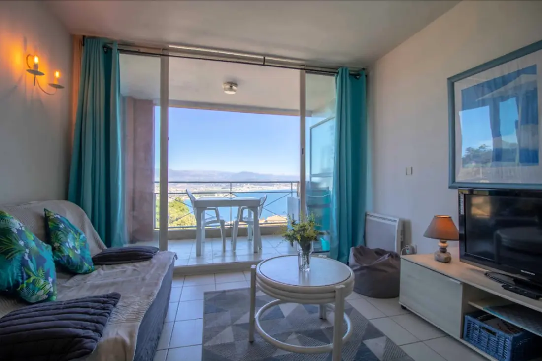 Superb 32m2 With Balcony And Magnificent Sea View
