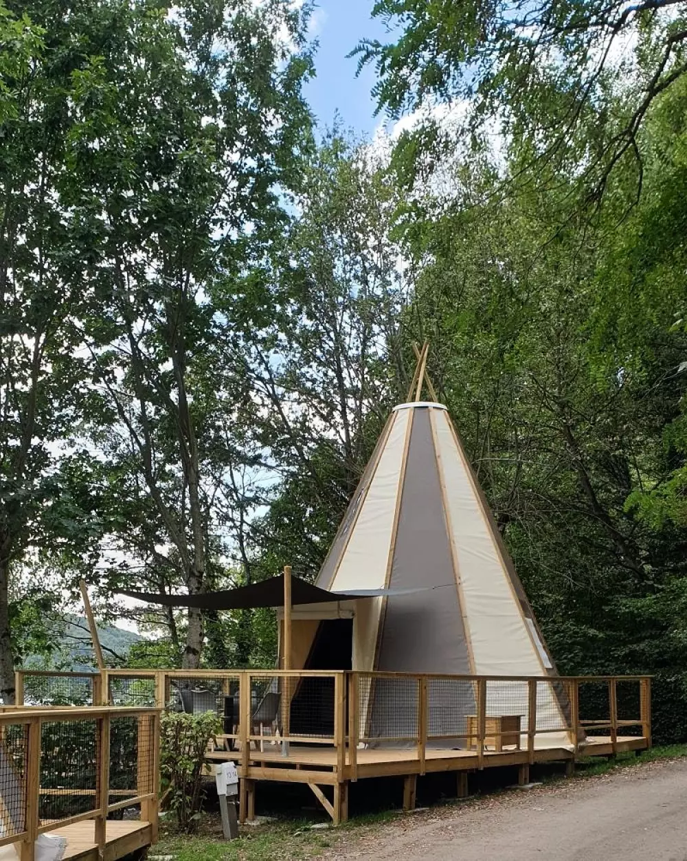 Camping Sunêlia La Source - Occitanie - Aveyron 4 étoiles★★★★