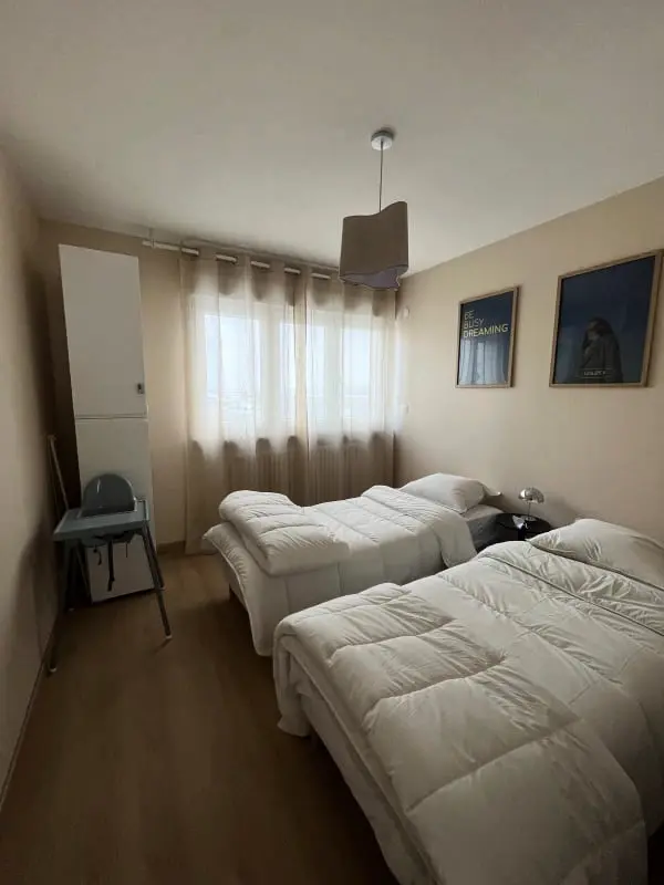 Felújított lakás lifttel és balkonnal, ingyenes parkolás