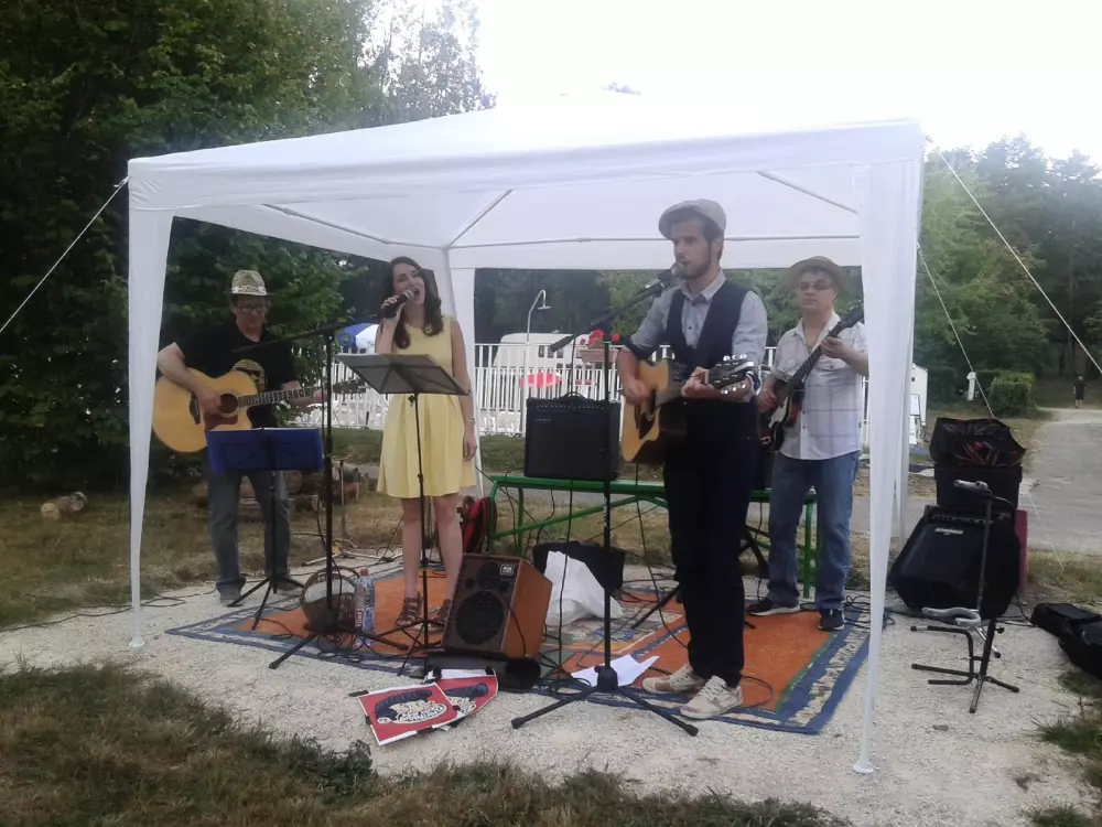 Camping Le Repaire 3 Stars★★★