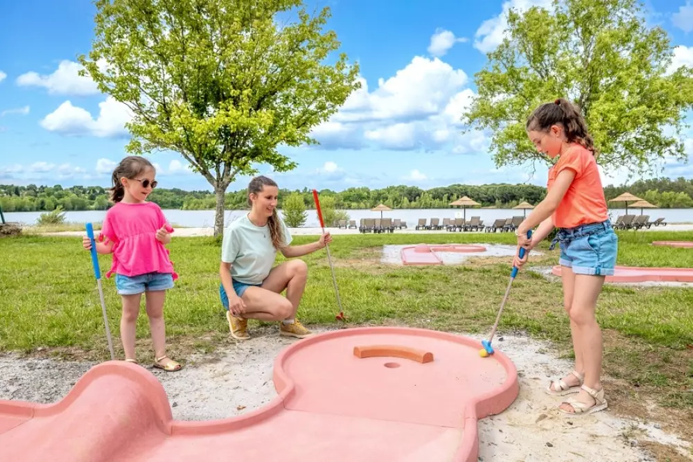 Campsite Le Lac de Thoux 3 Stars★★★