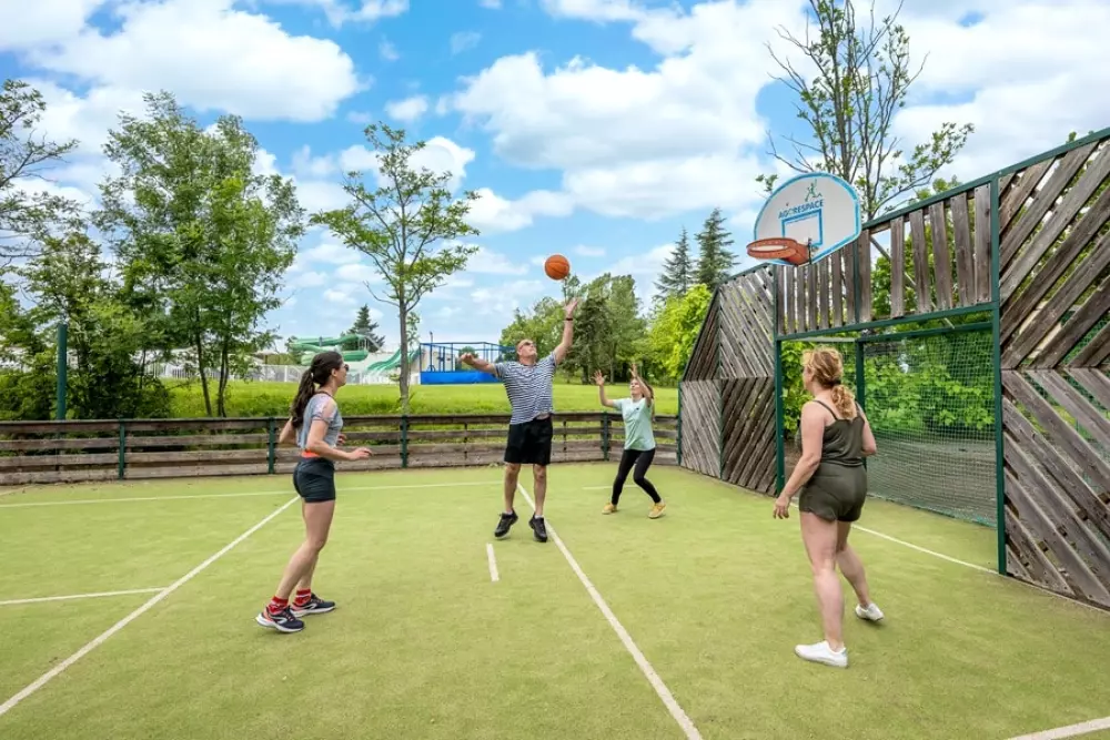 Campsite Le Lac de Thoux 3 Stars★★★