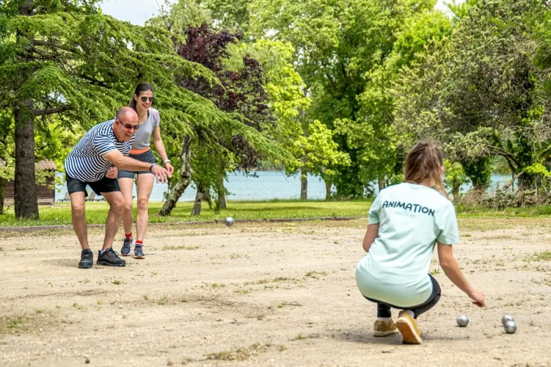 Campsite Le Lac de Thoux 3 Csillagok★★★