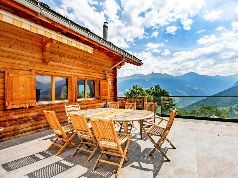 Chalet Greppon White