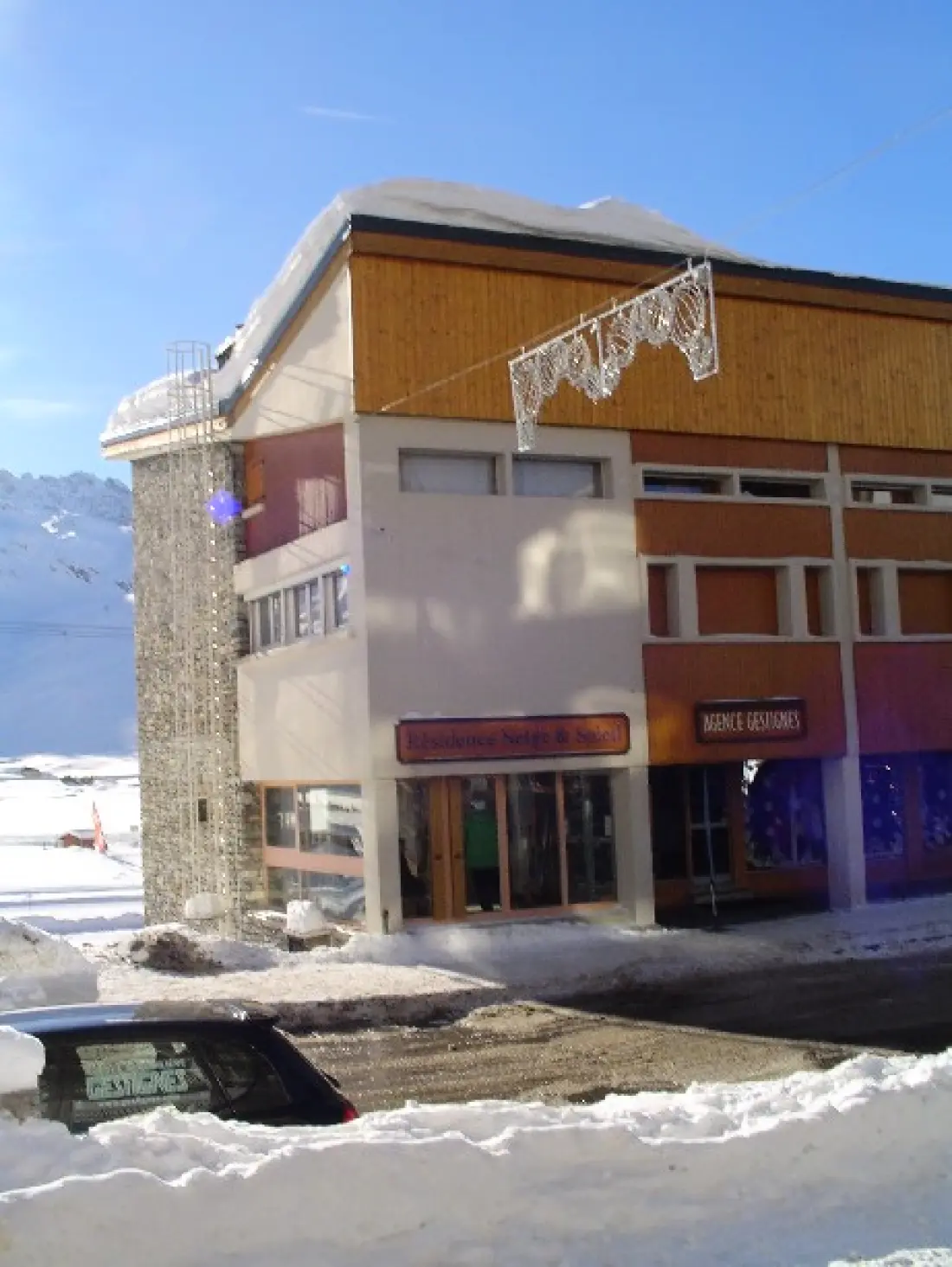 Snow and Sun Residence