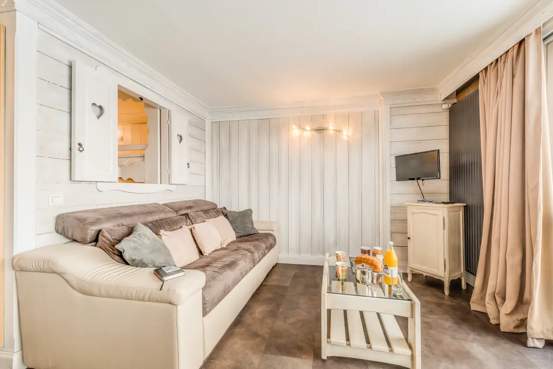 Palafour Residence