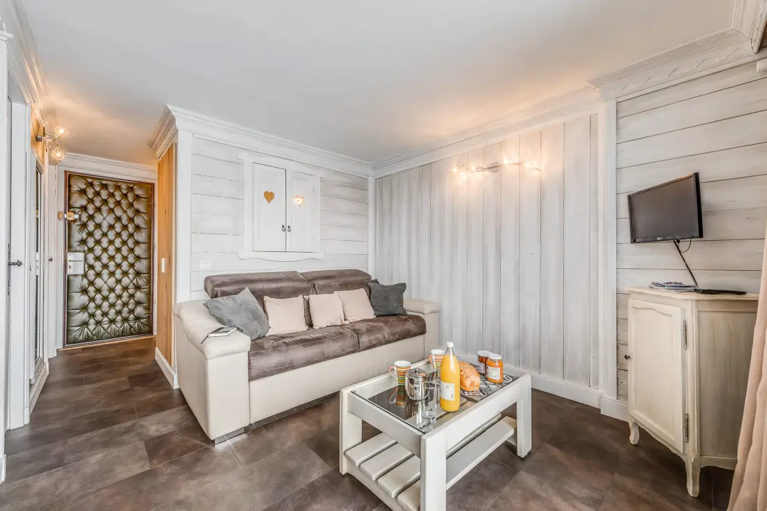 Palafour Residence