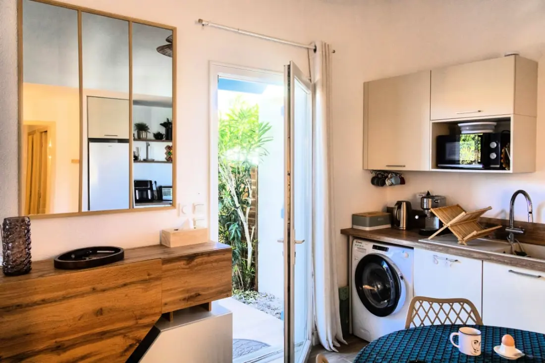 House Garden & Terrace, Torreilles