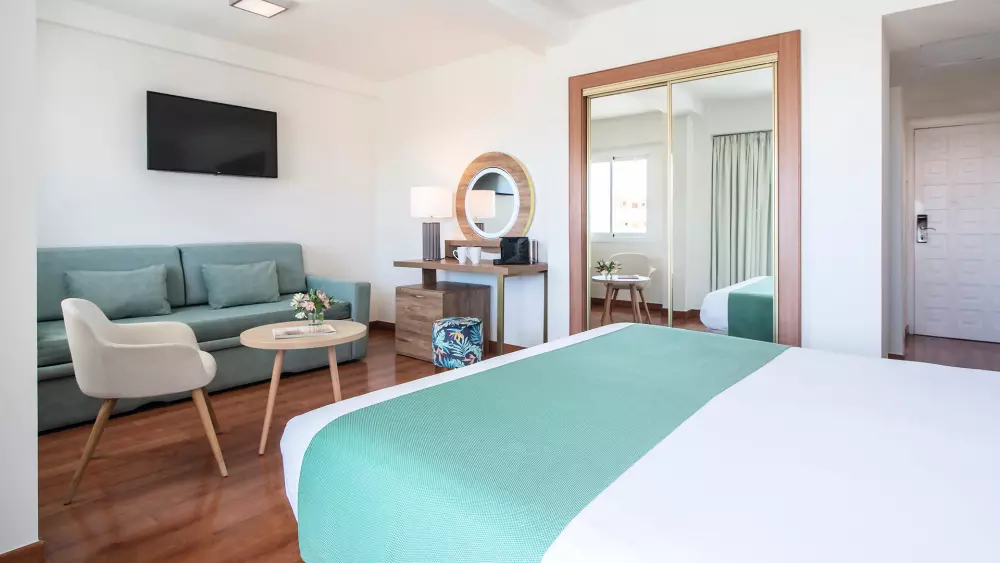 Hôtel Pierre & Vacances Costa Málaga (recommandé pour les adultes) 4 étoiles★★★★