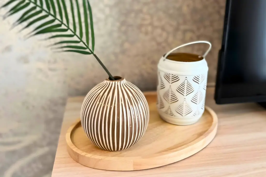 Modern apartman medencével és teraszokkal