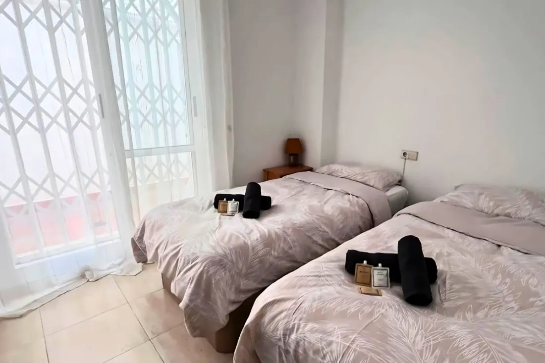 Charming Apartment With Pool 500 M De La Playa Del Cura!