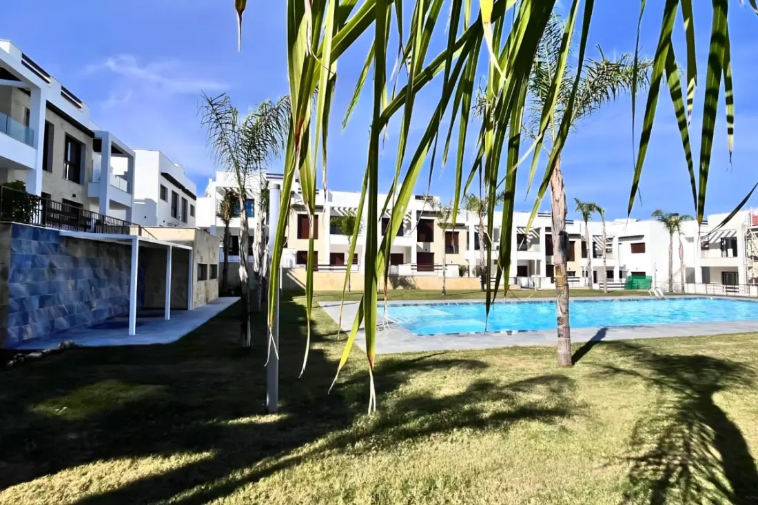 La Calienta: Lagoon Rose és úszómedence