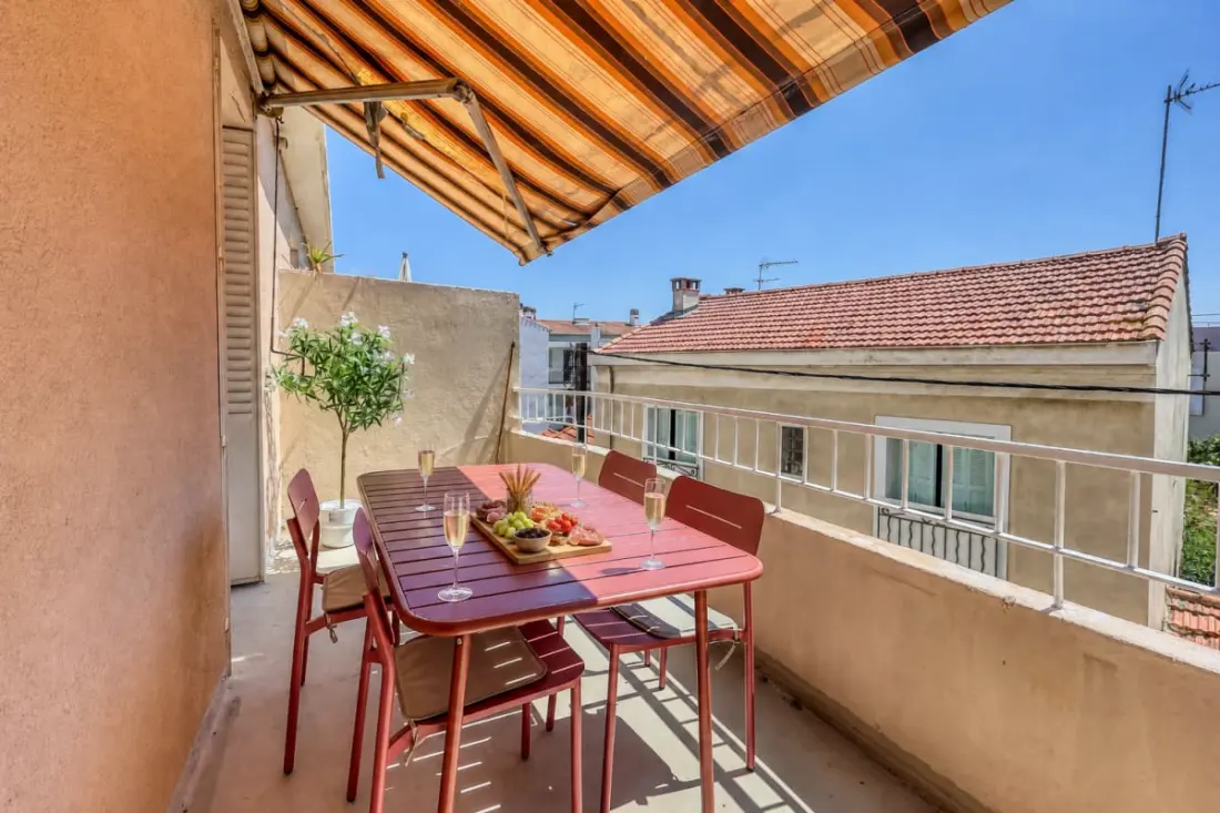 Mouillon Soleil & Terrace -
