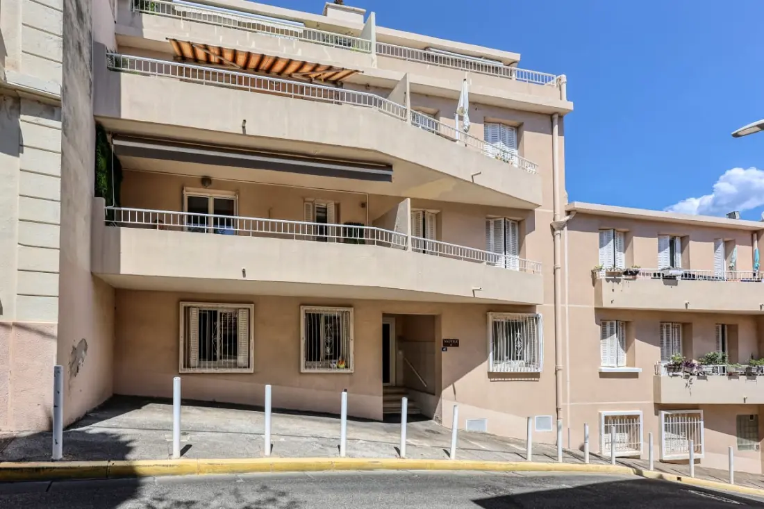 Mouillon Soleil & Terrace -