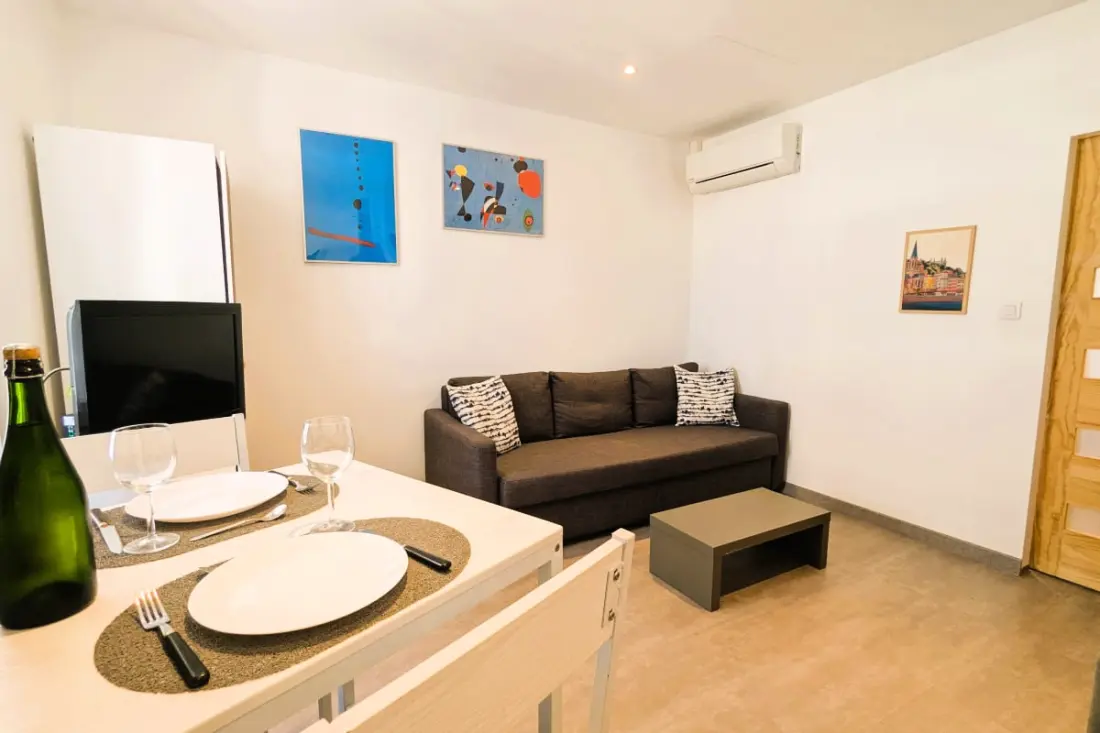 Studio at 50 M De La Mer Au Mouillon, Toulon
