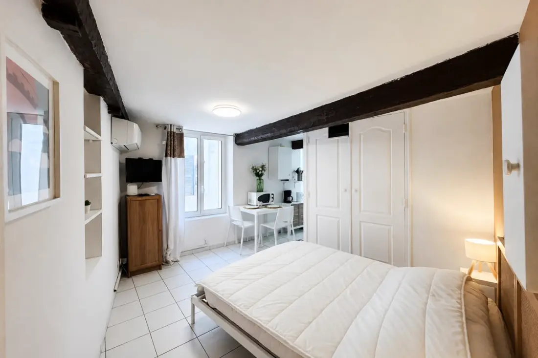 Studio Au Coeur De Toulon For 2 Travelers